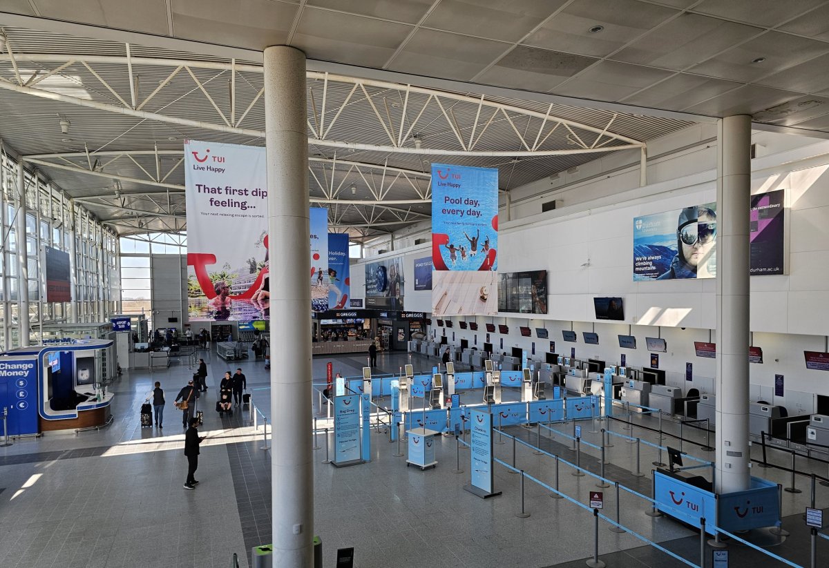 Odletová hala, letiště NCL