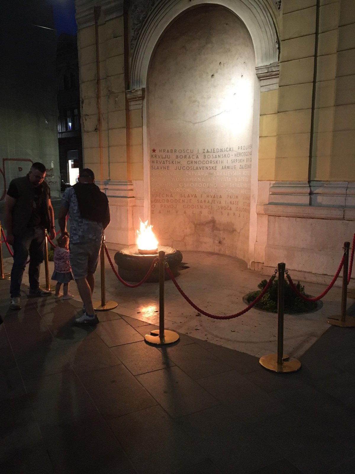 Vječna vatra podruhé, tentokrát za tmy