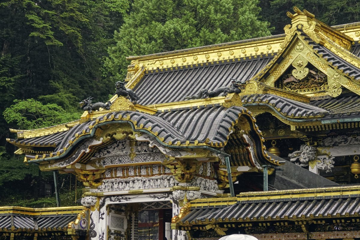 ...se zlacenými střechami...