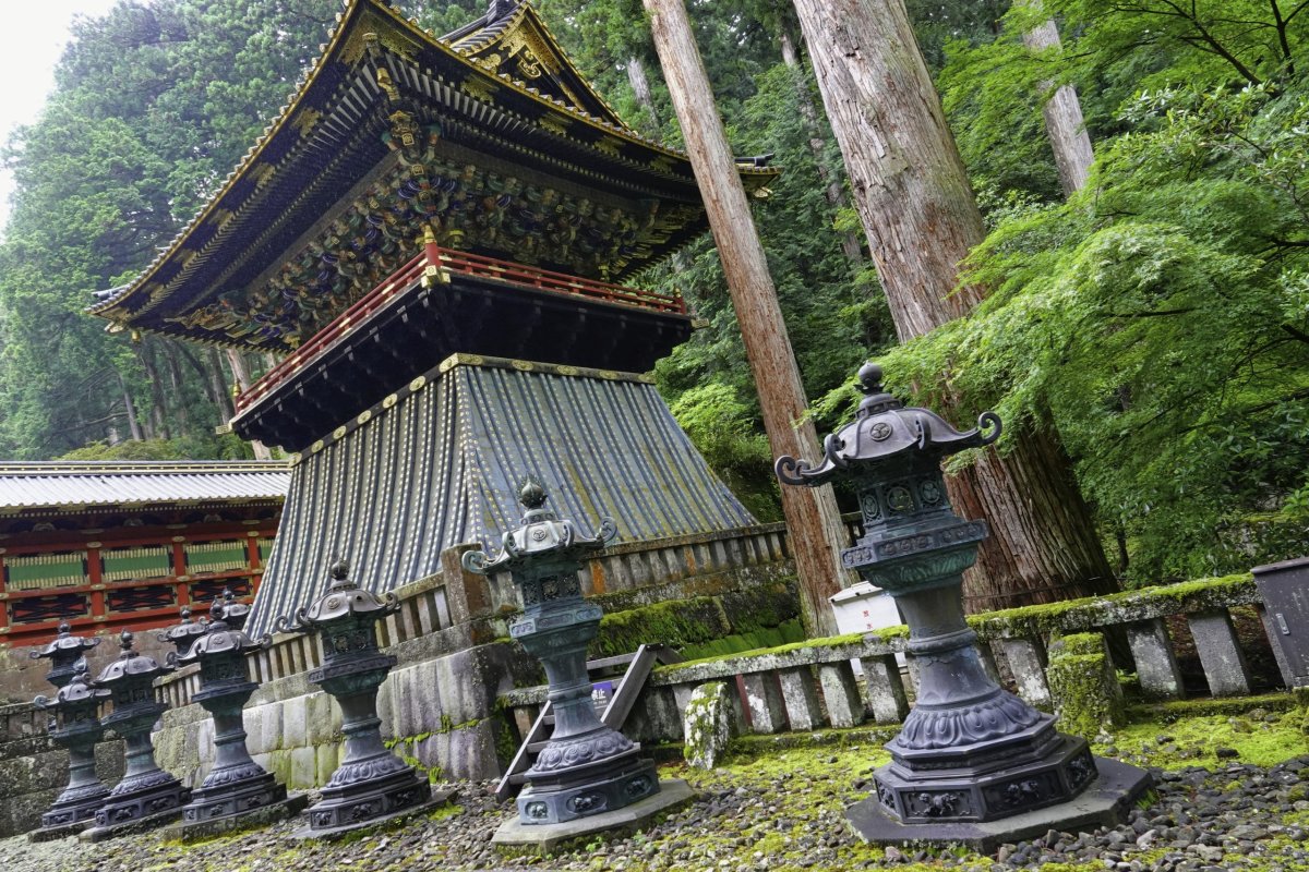 jedna z mnoha typických věží