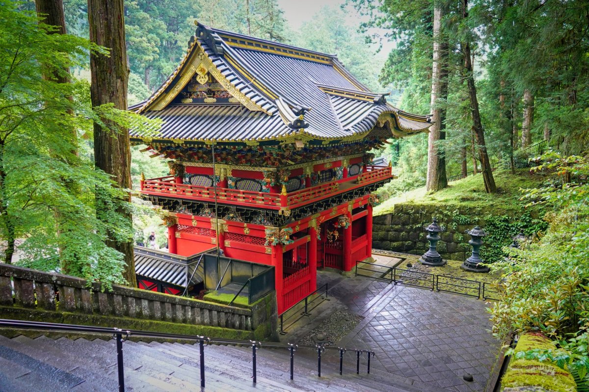 brána k dalšímu komplexu (celkem jsou čtyři)