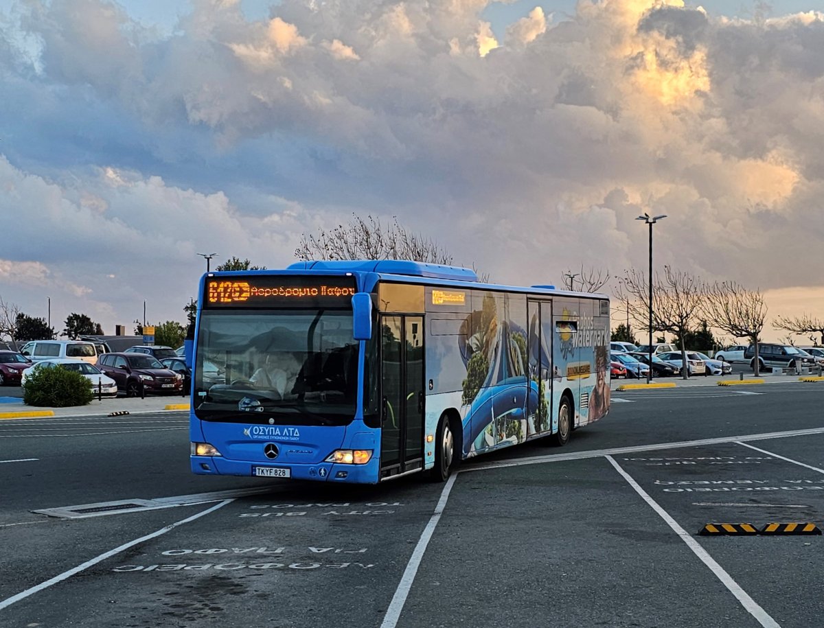 Autobus do centra Pafosu