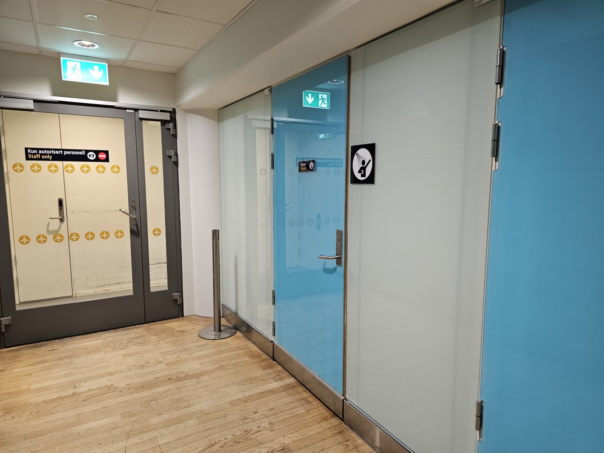 Sprcha na letišti OSL