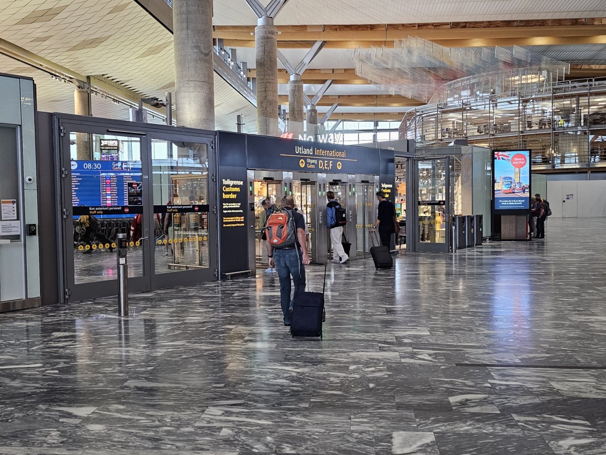 Vstup do mezinárodní části terminálu