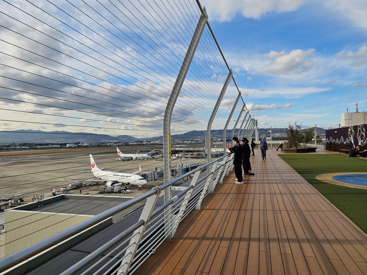 Vyhlídková terasa na letištní plochu