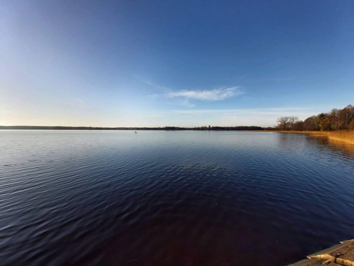 Juglavské jezero ve Skanzenu Riga