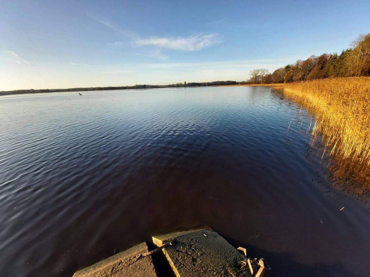 Juglavské jezero ve Skanzenu Riga