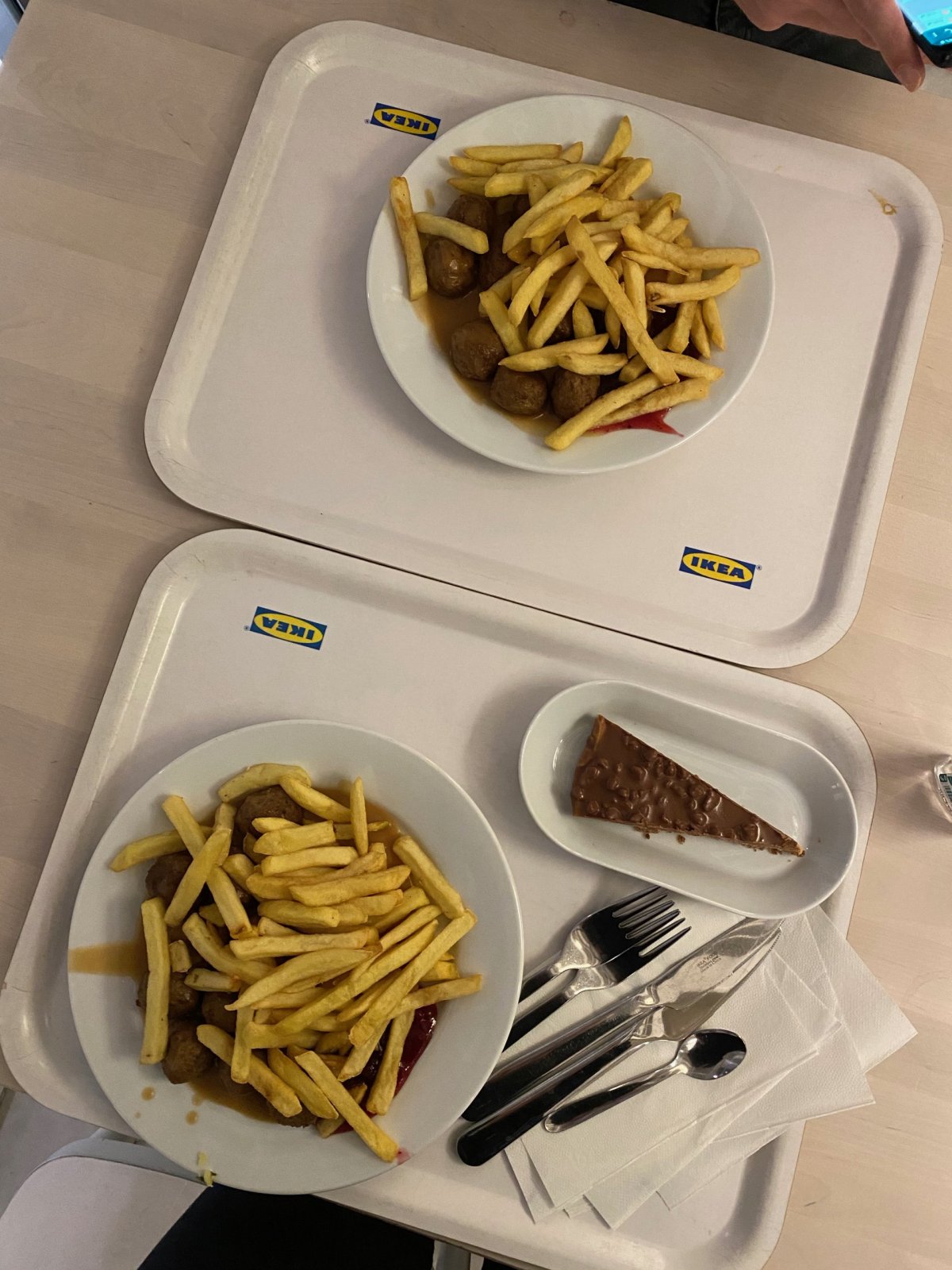 Už chybí jen svíčky