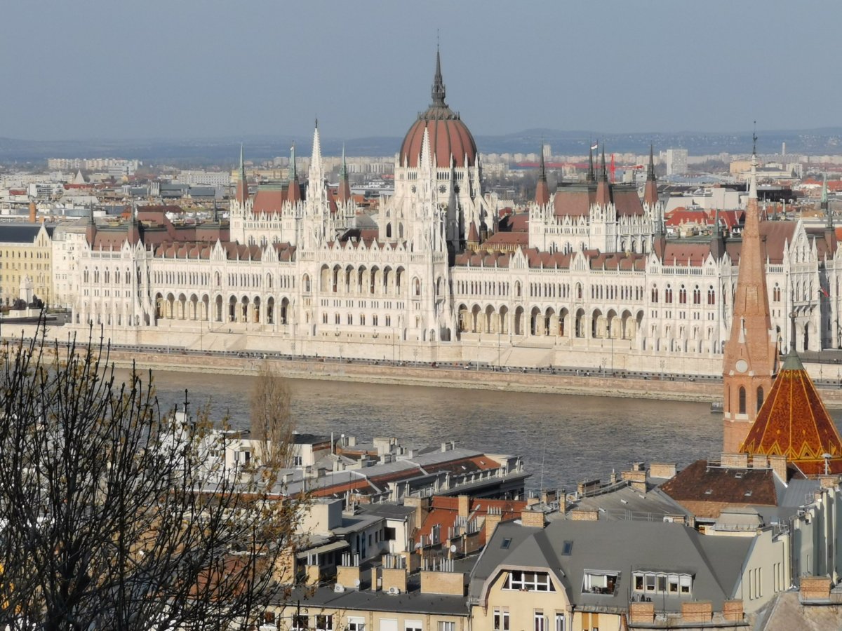 Pohled na Parlament z Rybářské bašty