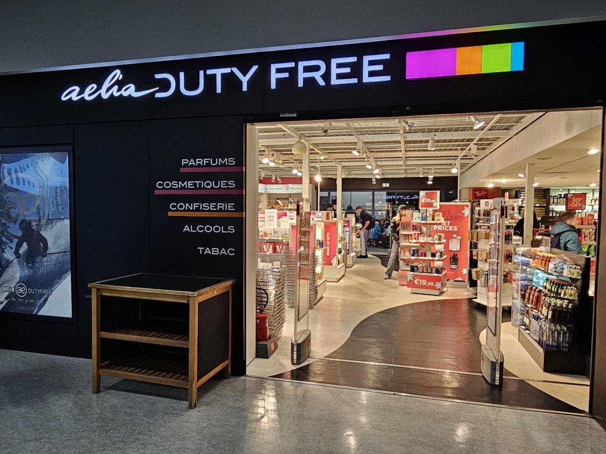 Duty Free Shop, letiště GNB