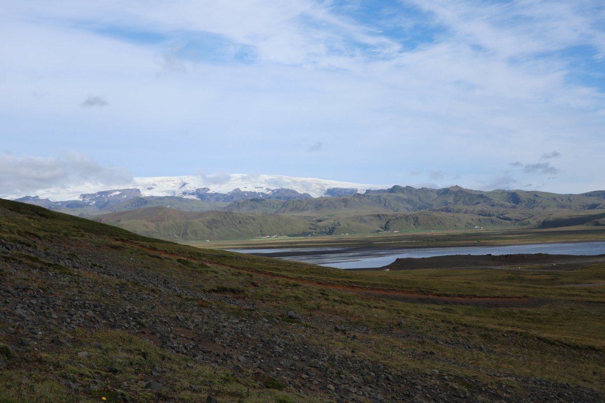 Pohled od útesů dozadu.