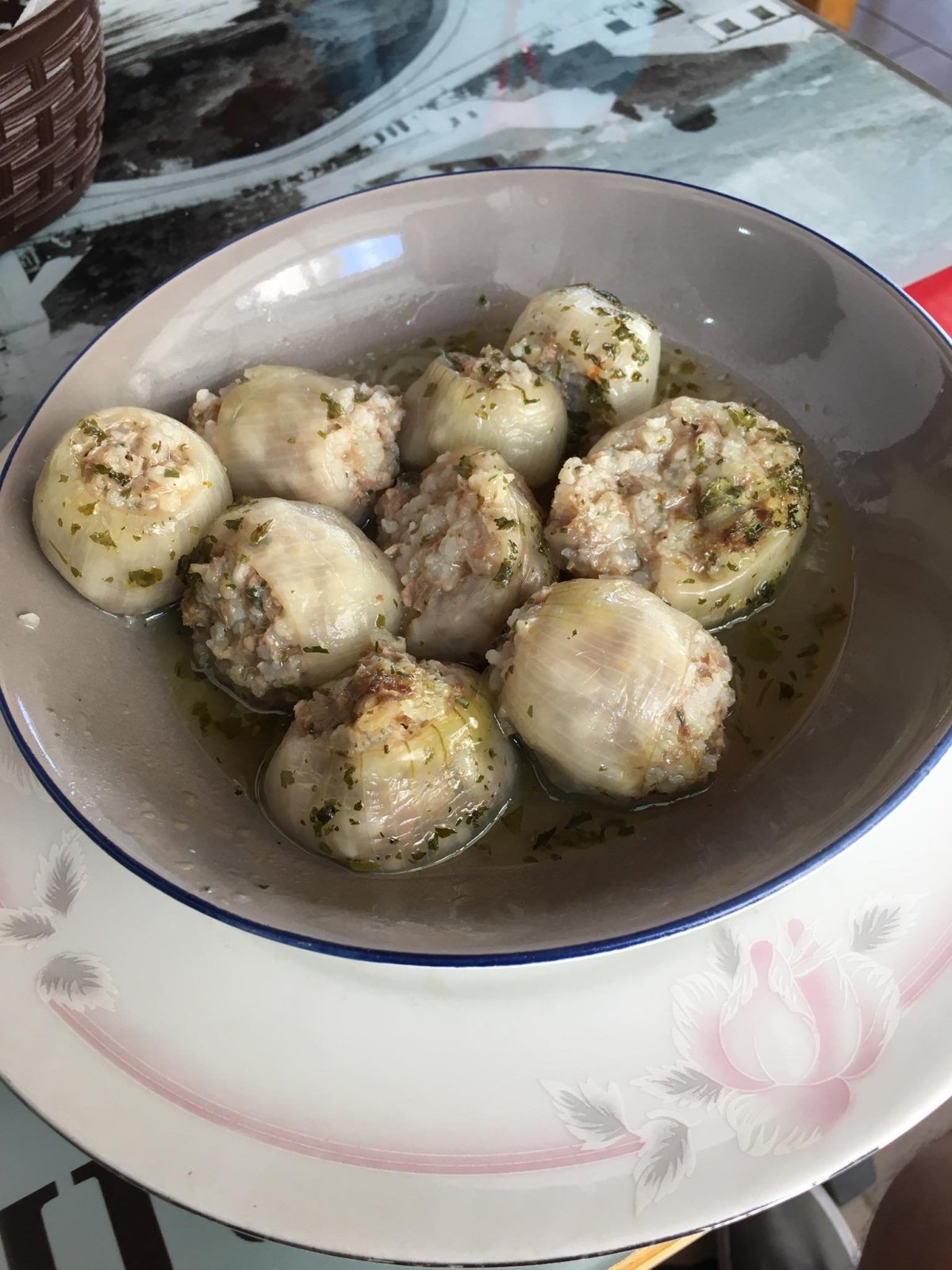 Sogan dolma, čili plněné cibule