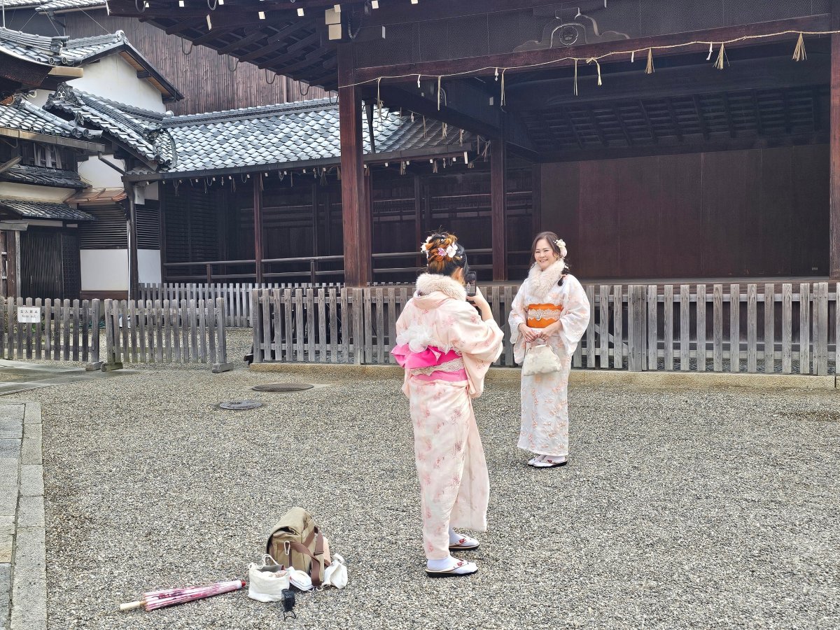 Turistiky v kostýmech gejši