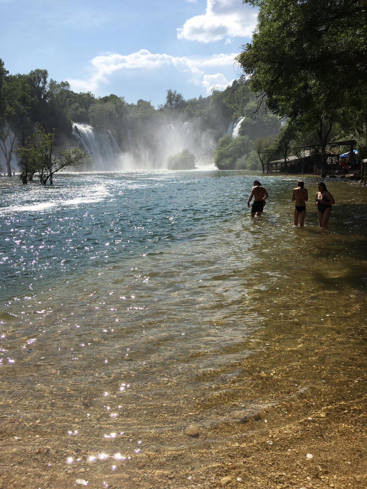 V létě je tu příjemné koupání