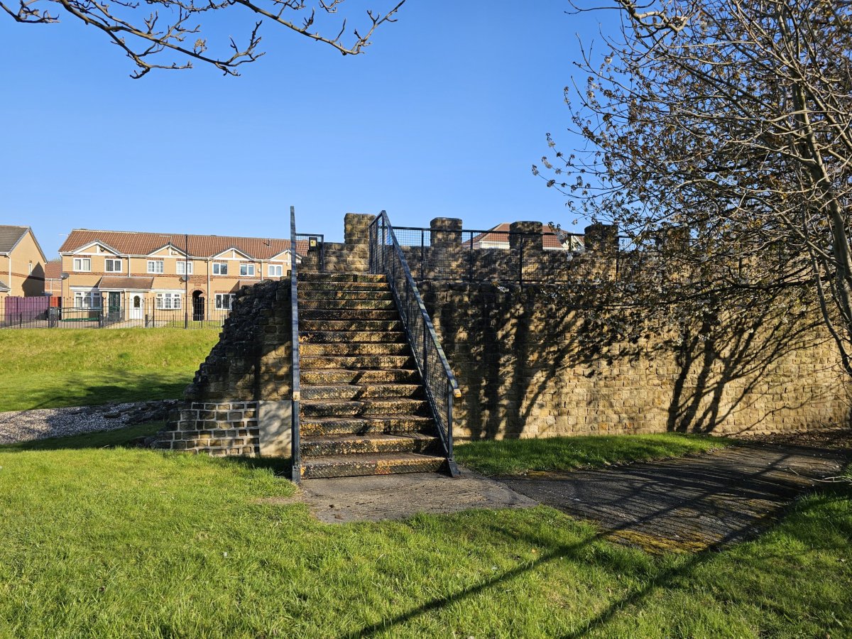 Replika Hadriánova valu, Segedunum