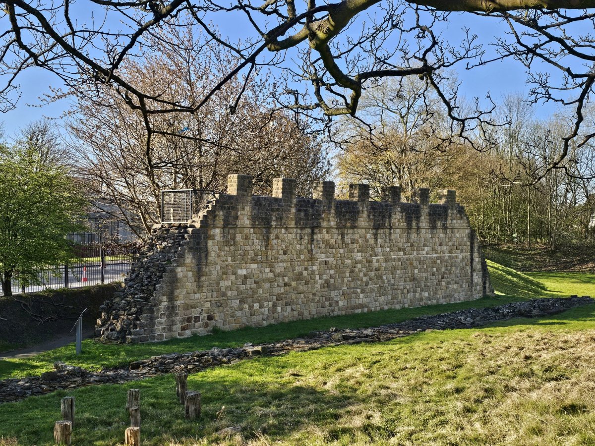 Replika Hadriánova valu, Segedunum