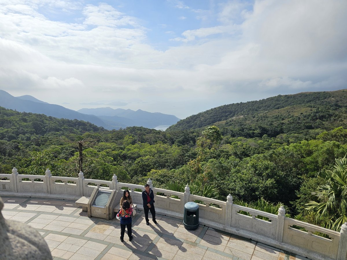 Výhled na lesy ostrova Lantau