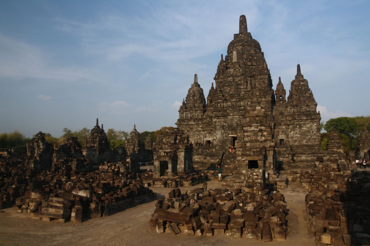 Skoro opuštěný Sewu Temple