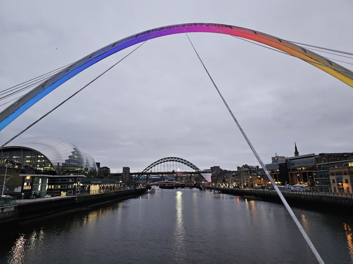 Millenium Bridge v noci