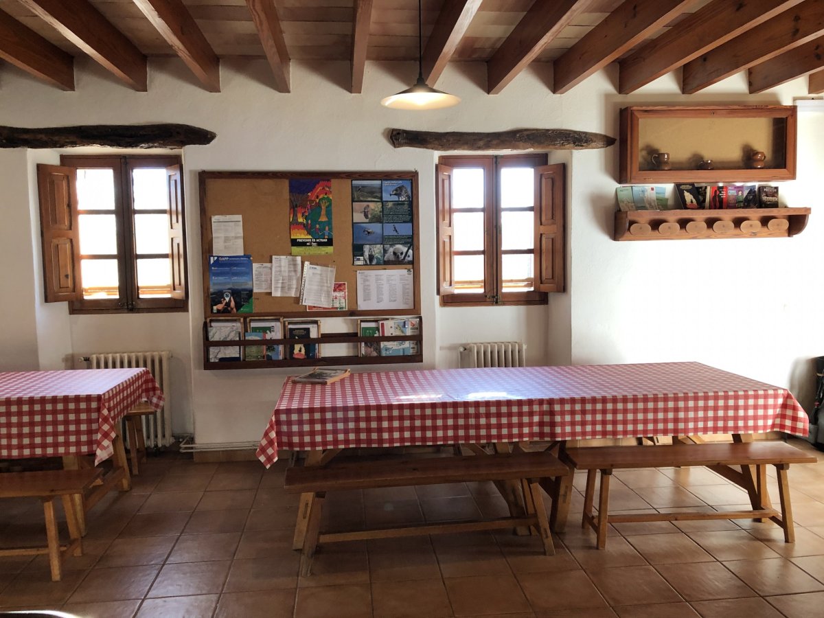 ... a krom pana hostinského nikdo nikde