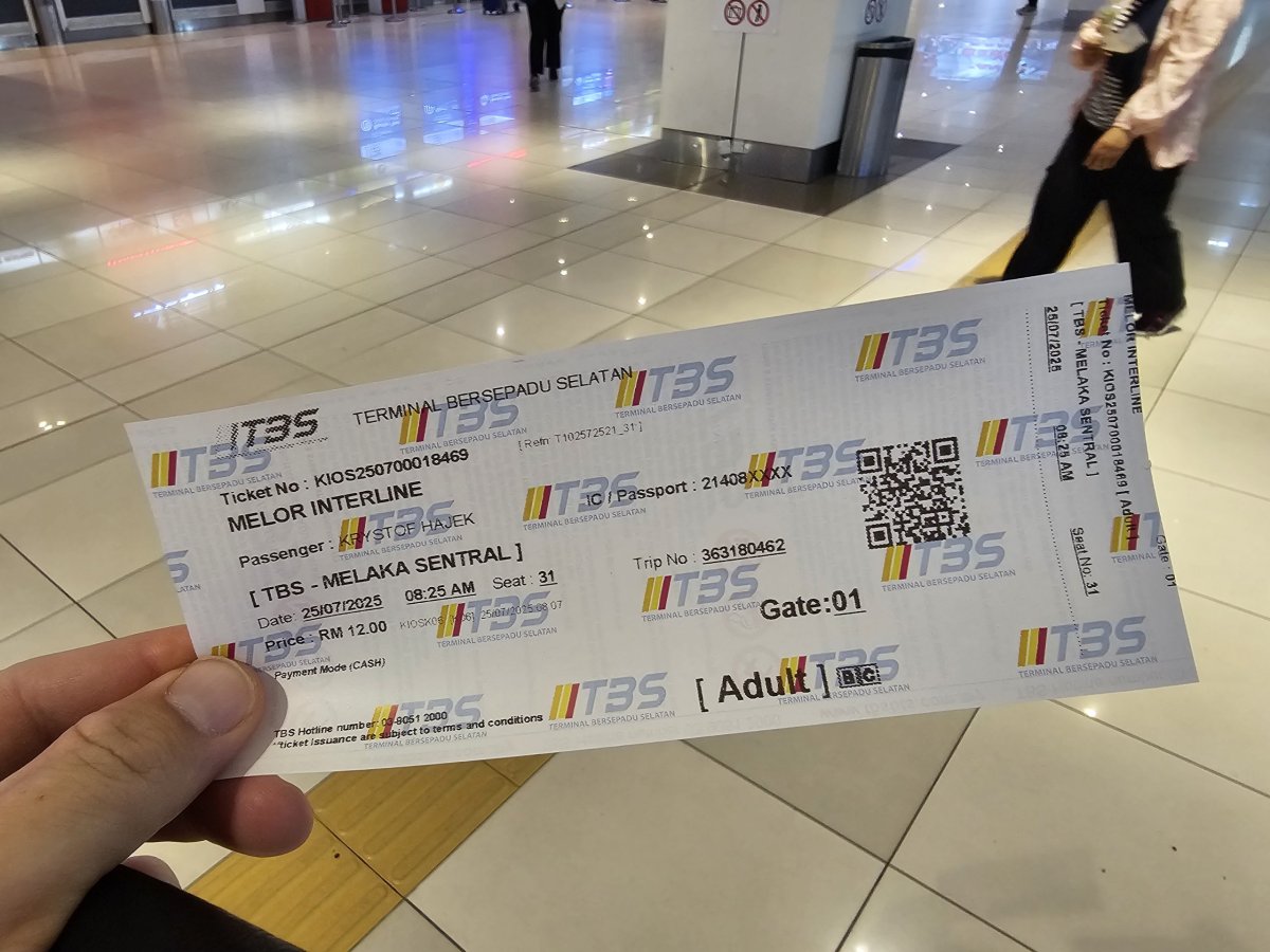 Jízdenka na autobus do Malaky