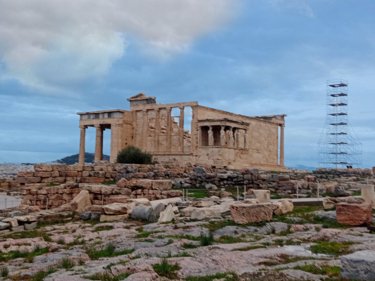 U Akropolis 