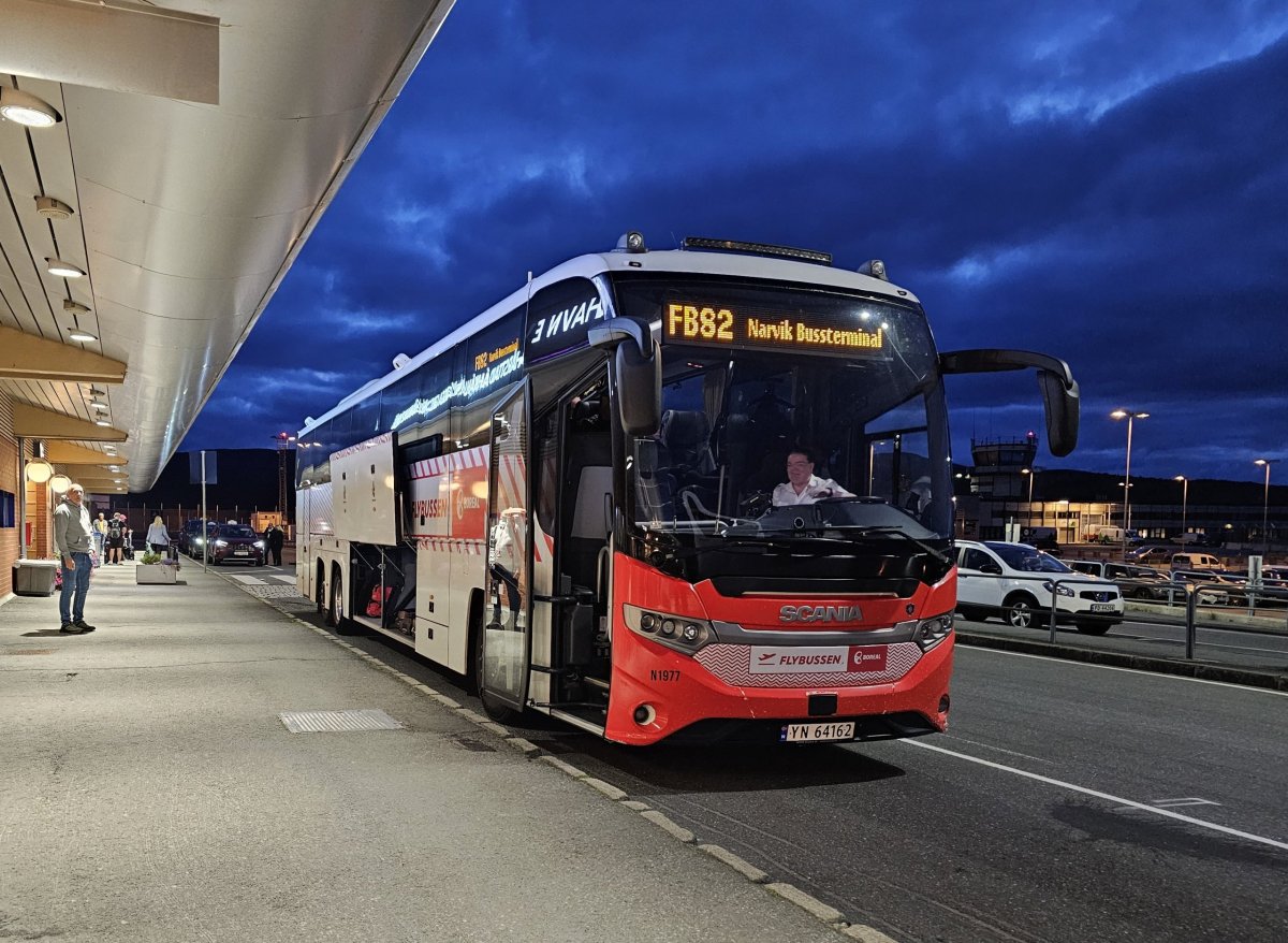 Flybussen před terminálem