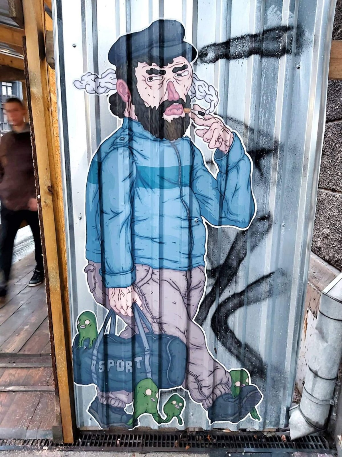 ...grafiti jsou ale v Rize ledaskde a neméně pěkné :)