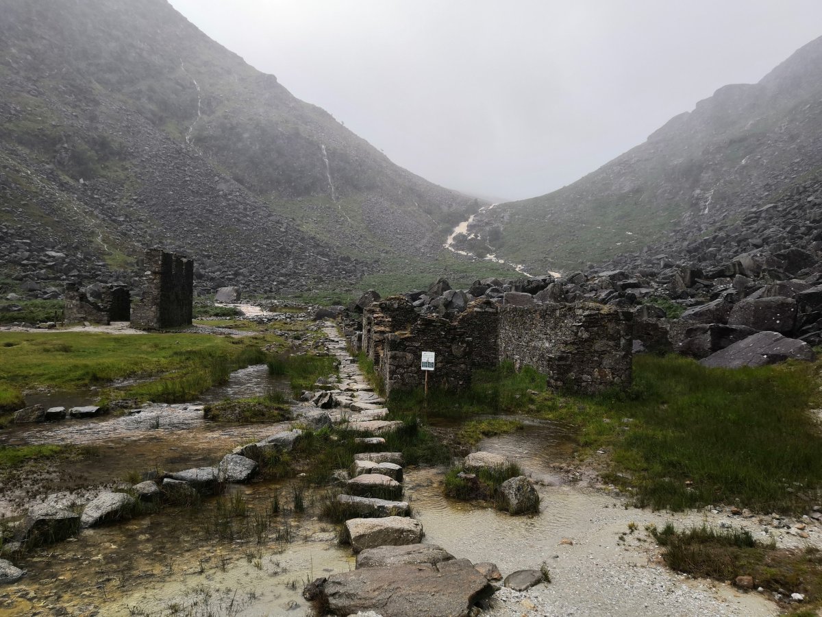 Zbytky hornické vesničky