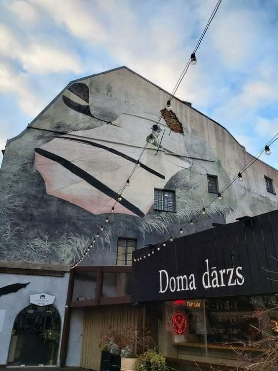 ..grafiti jsou ale v Rize ledaskde a neméně pěkné :)