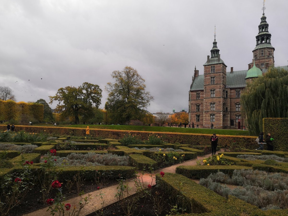 Zahrady okolo zámku