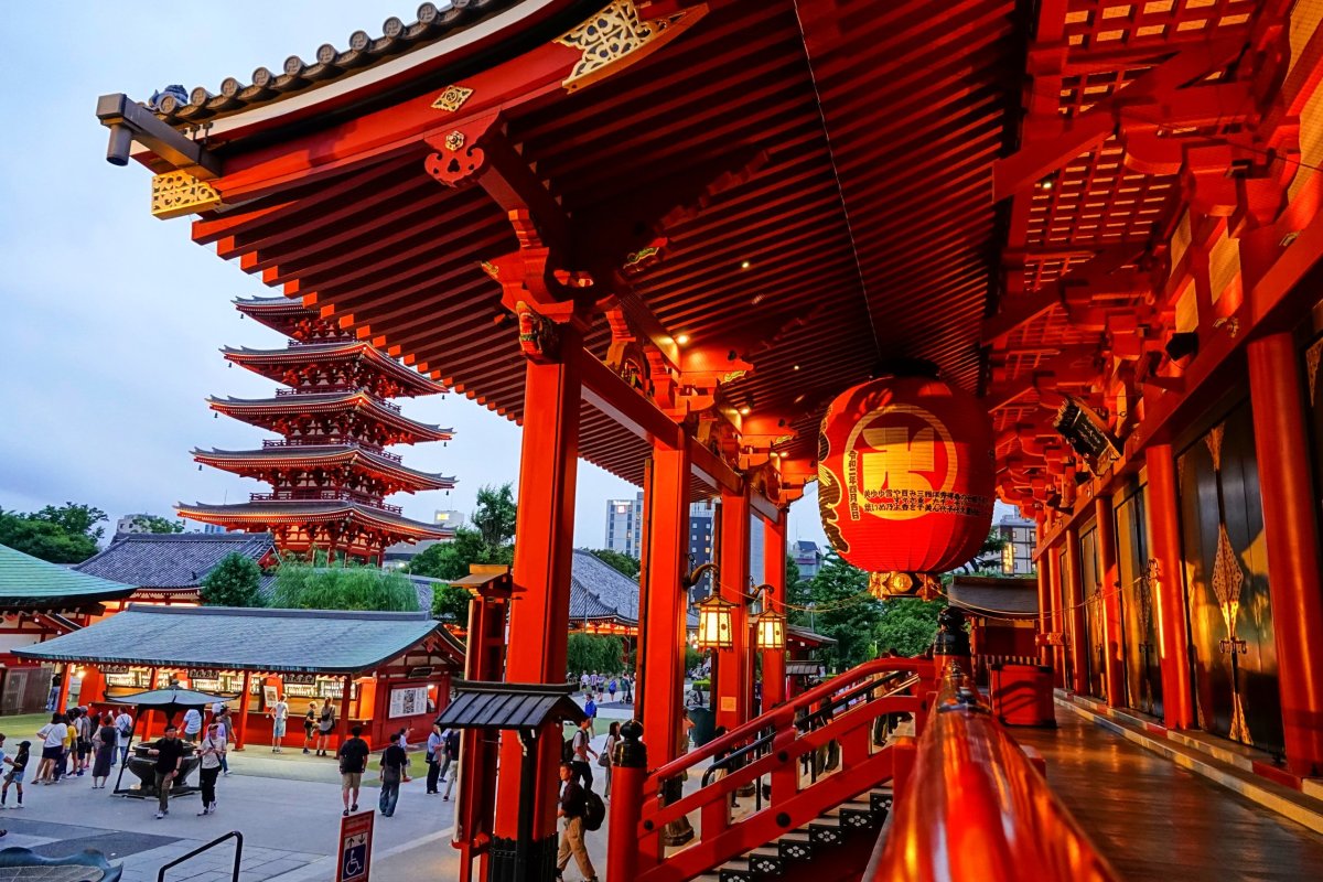 chrám a pagoda v Asakuse