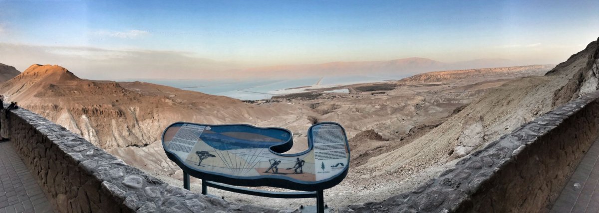 Vyhlídka na Mrtvé moře..