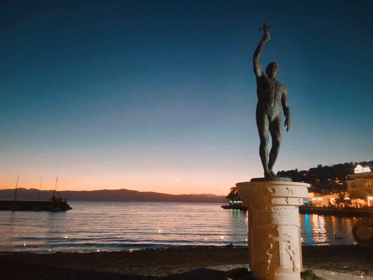 Západ slunce u jezera Ohrid 