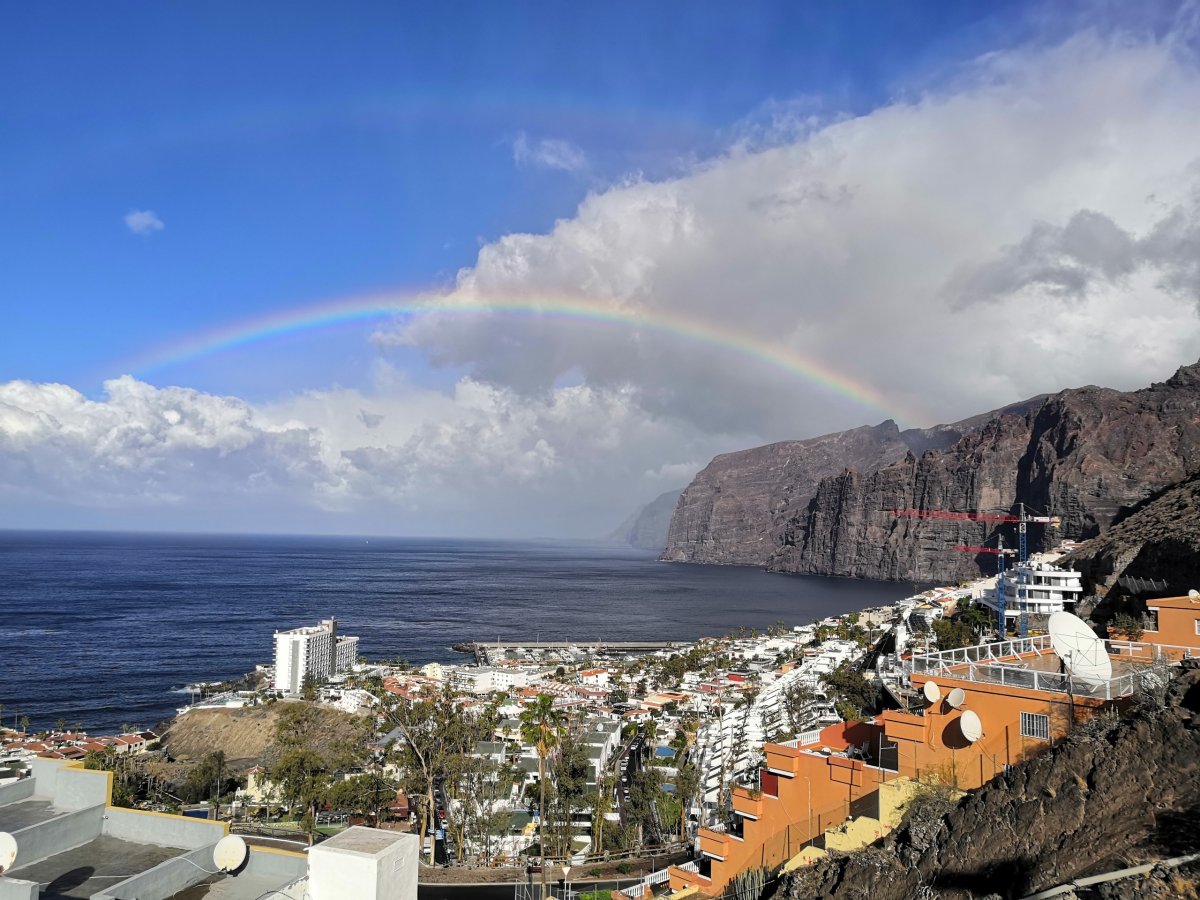 Útesy Los Gigantes z vyhlídky Mirador de Archipenque
