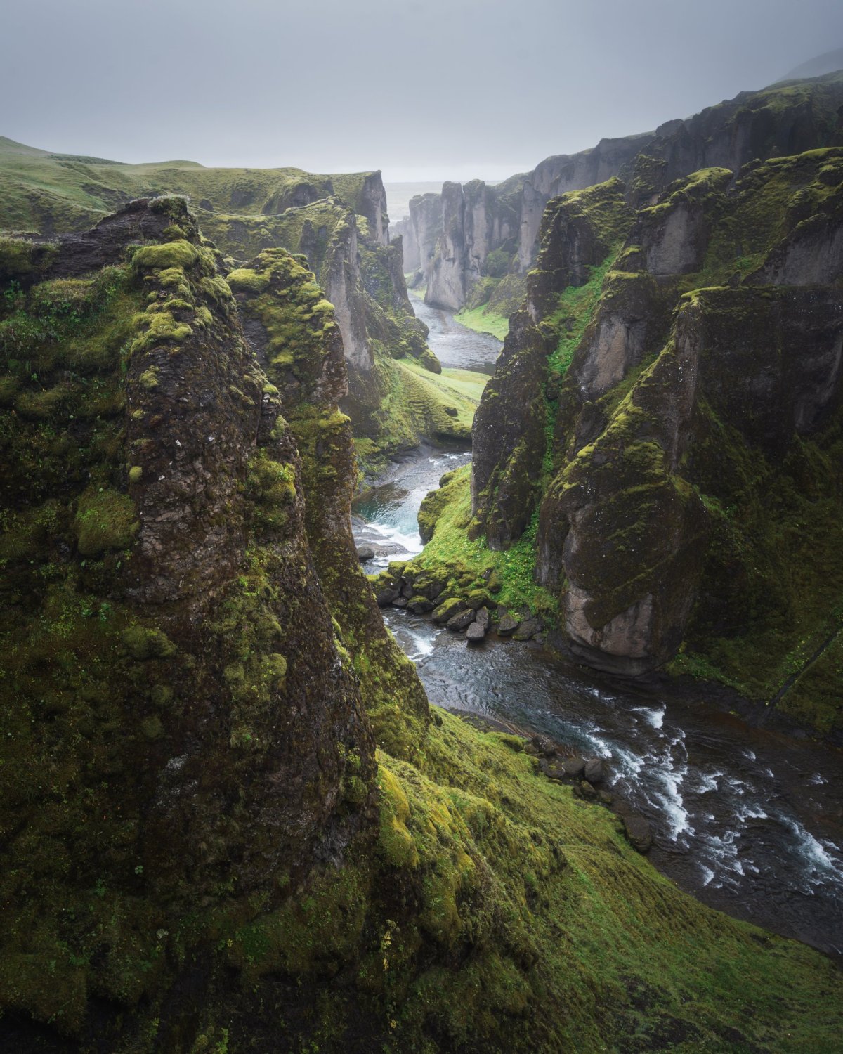 Fjaðrárgljúfur Canyon