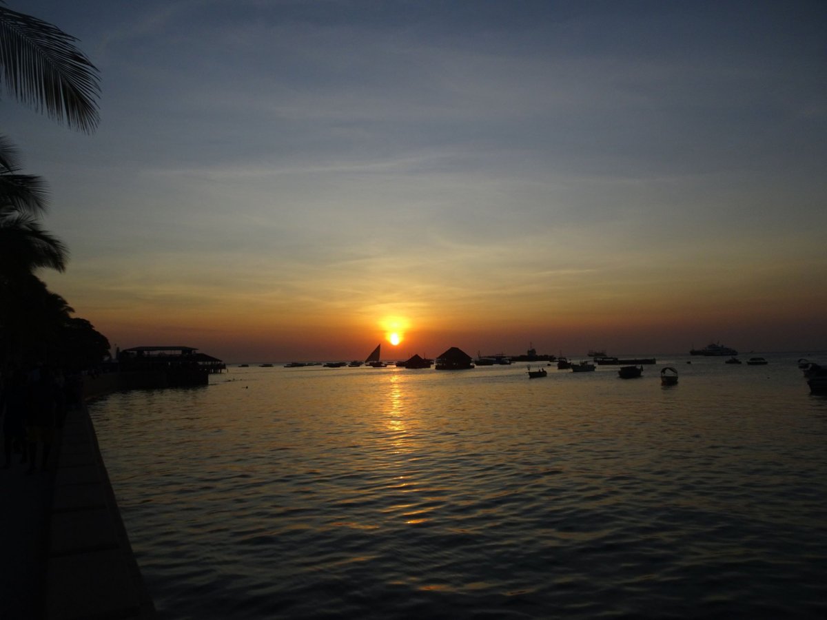 Západ slunce v Zanzibaru
