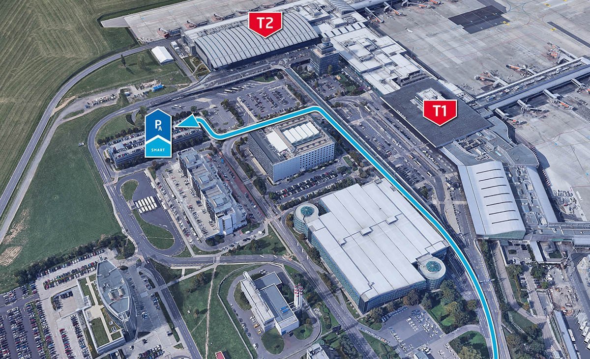Parkoviště na letišti blízko T2