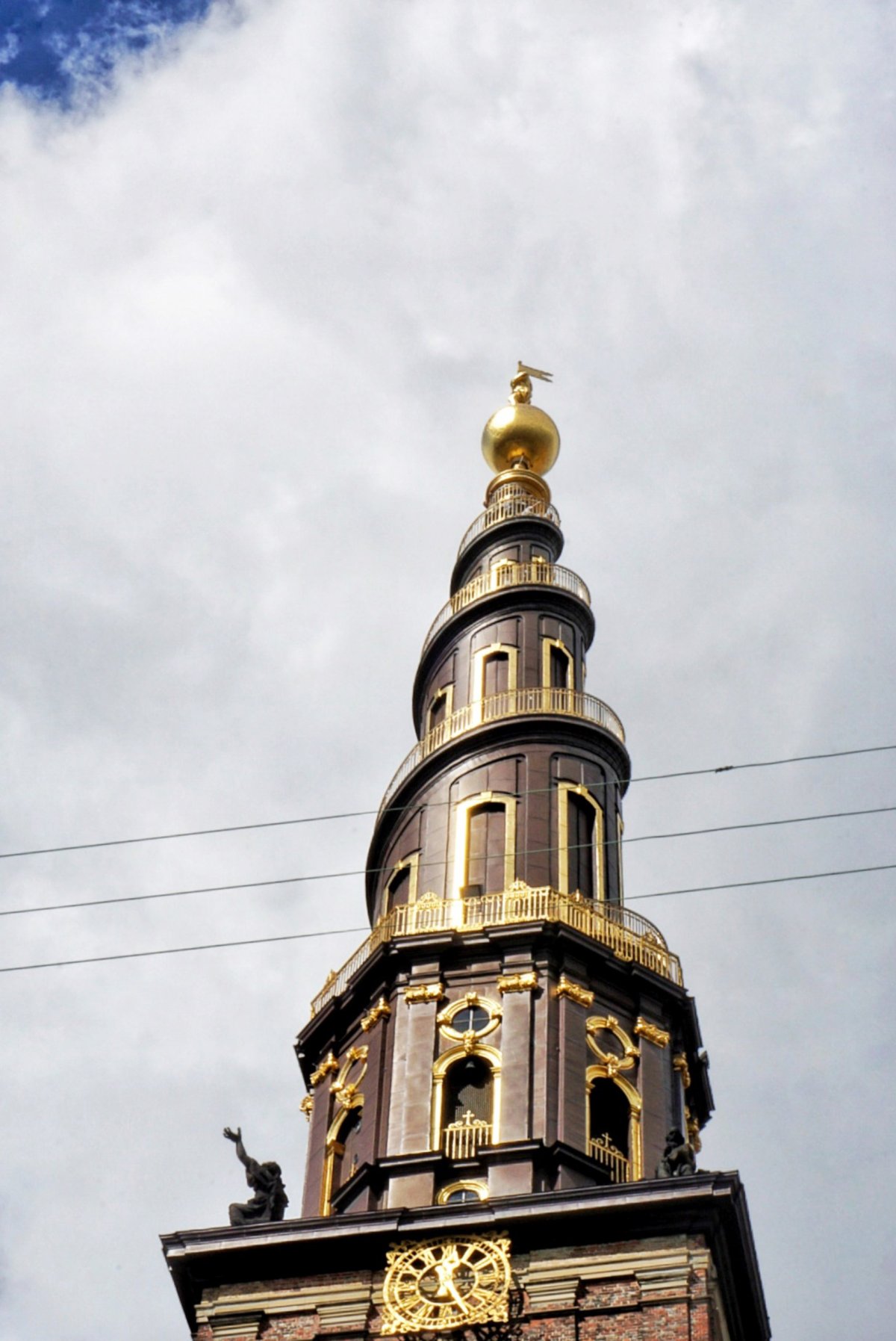Věž kostela Vor Frelsers Kirke