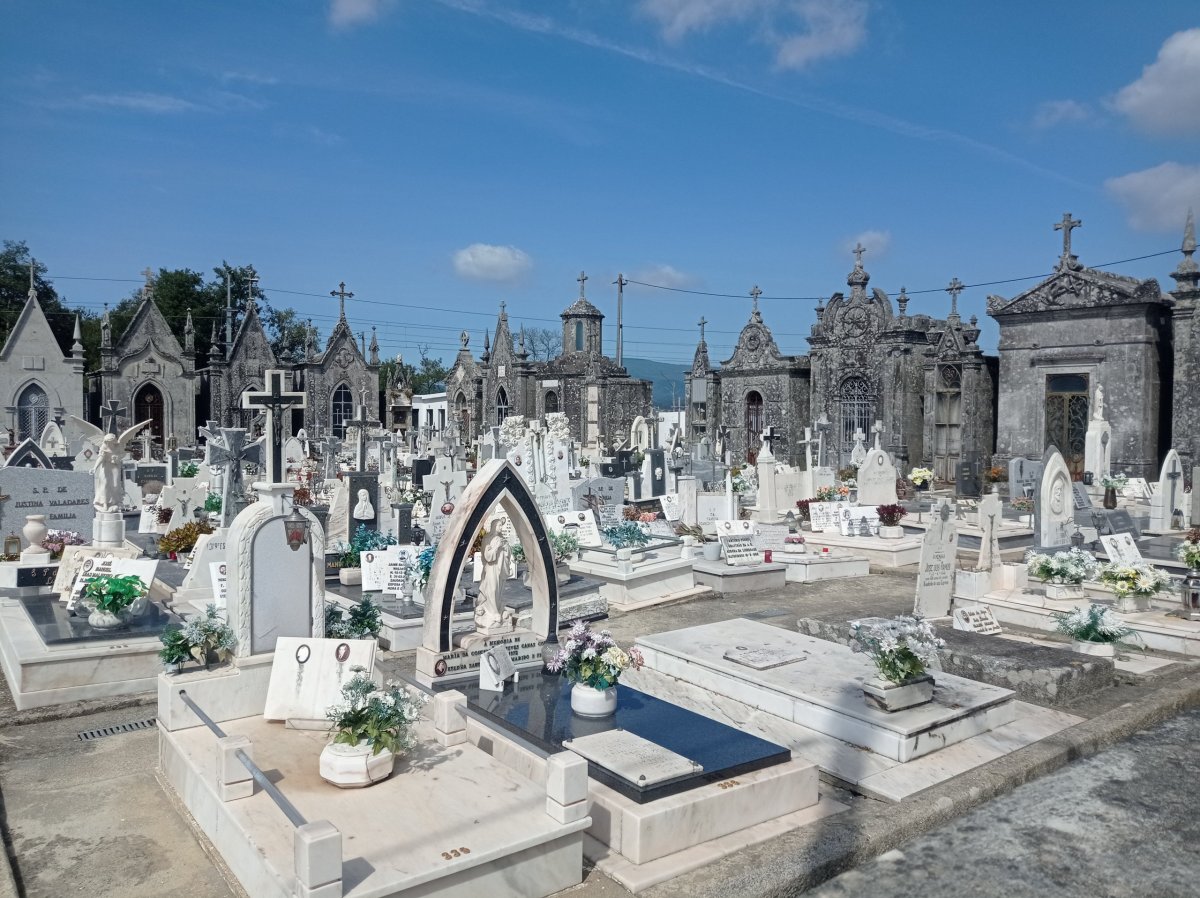 Hřbitovy vypadají takto.