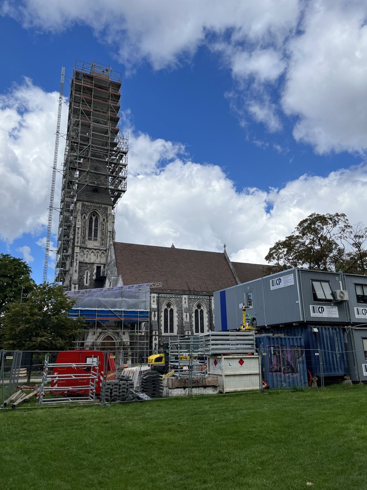 Kostel Sankt Albans Kirke v rekonstrukci