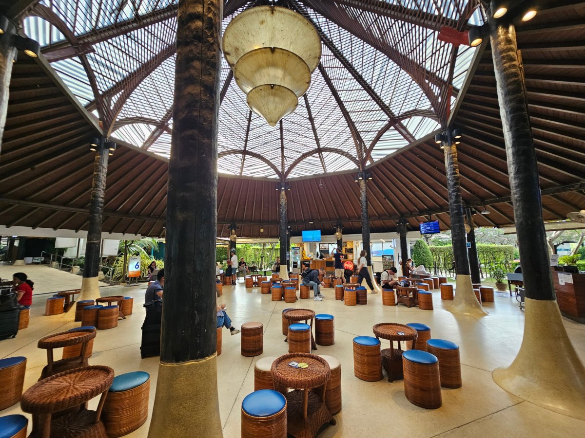 Prostor odletových bran v mezinárodní části