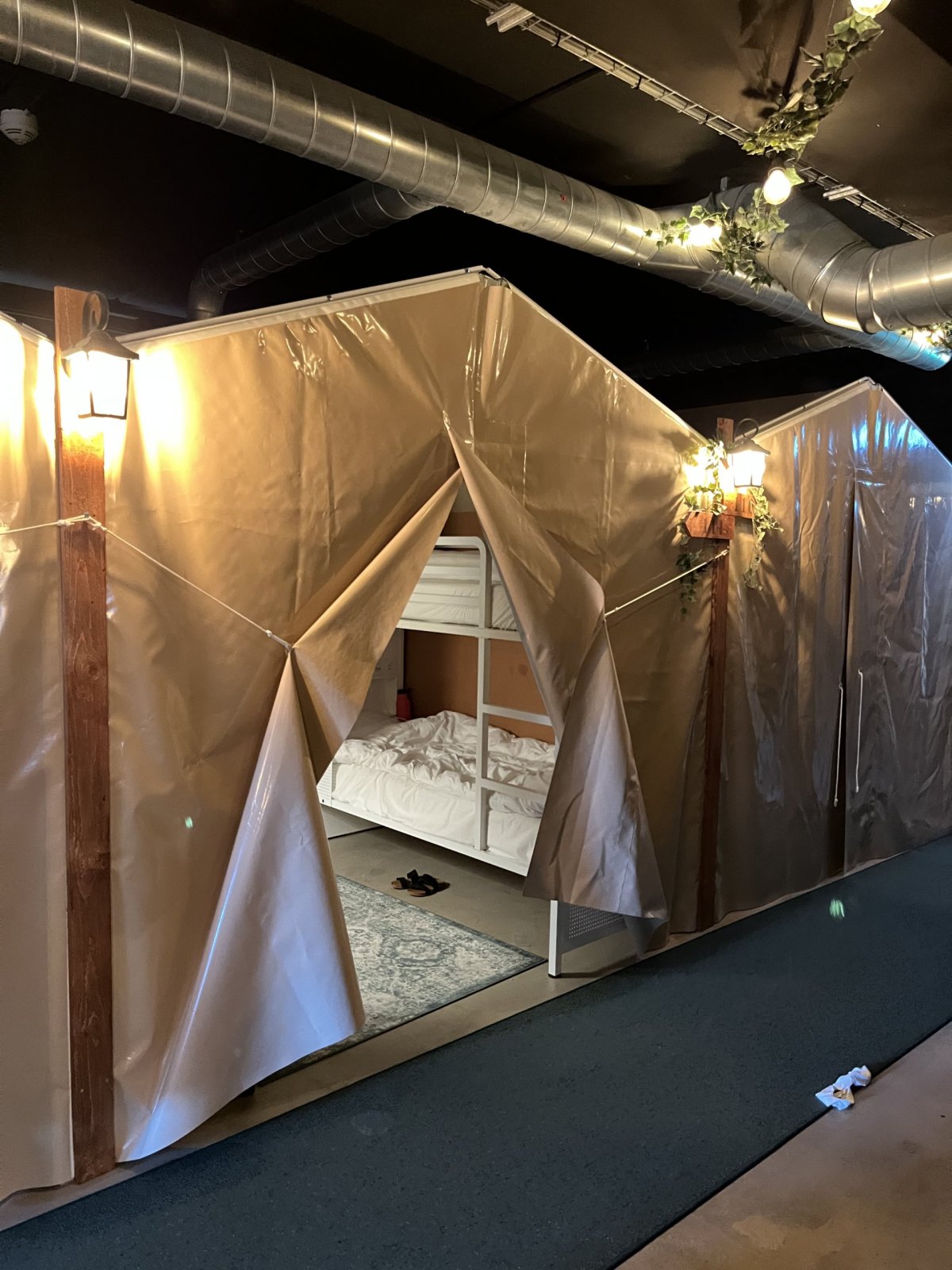 Ubytování ve stanech :D