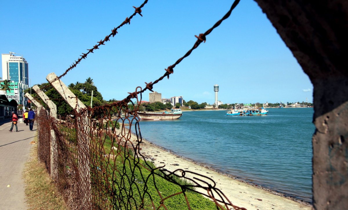Dar Es Salaam v arabštině znamená "Dům míru"...