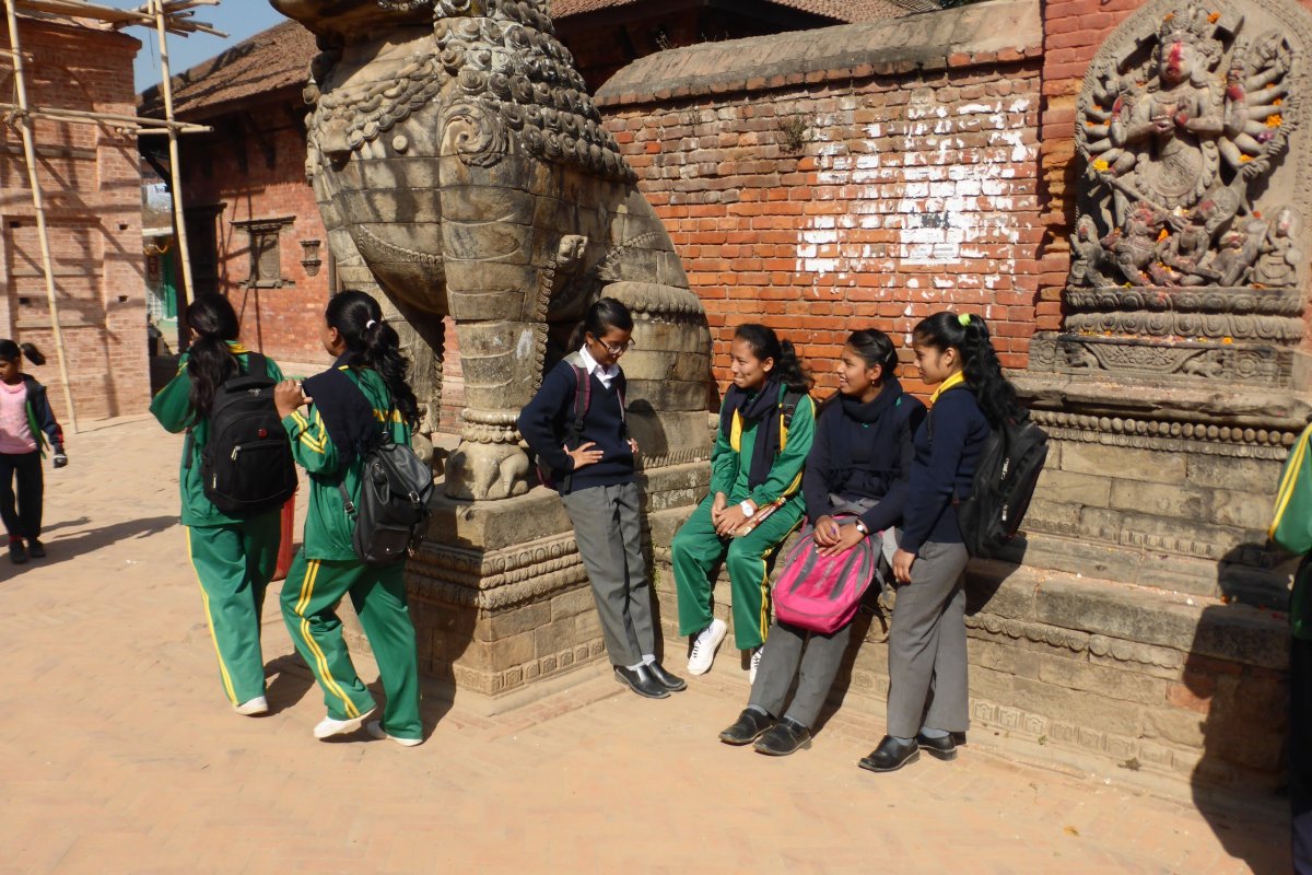 Nepálské školačky