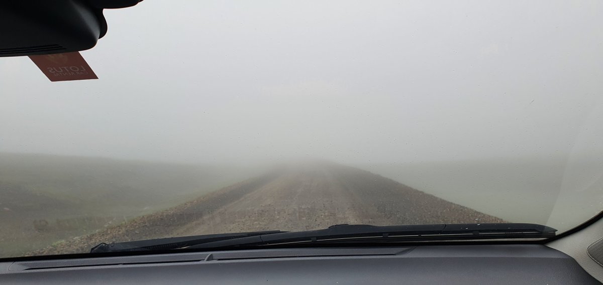 Po cestě nebylo vidět na krok.