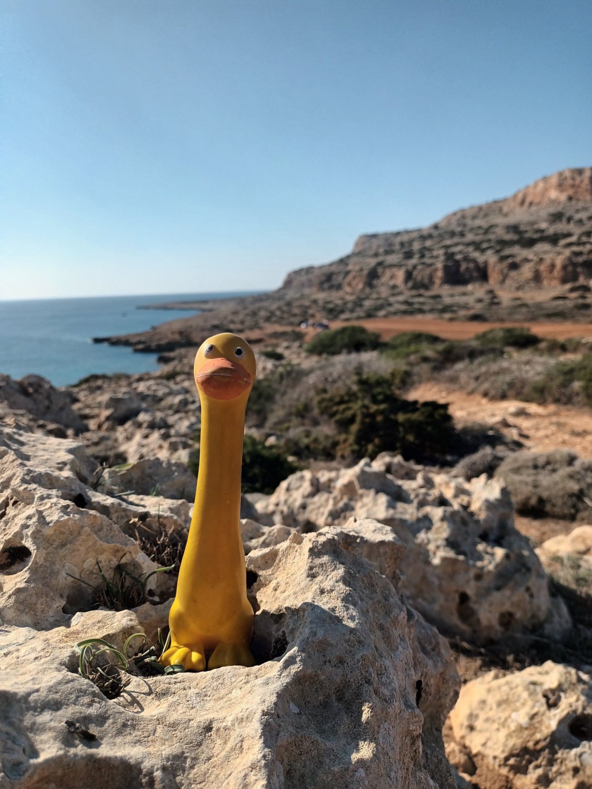 Cestou po Ayioi Anargyroi Sea Caves Trail