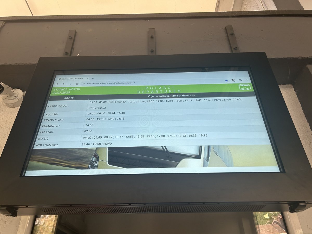 Vzácnost celé Černé hory: jízdní řád.