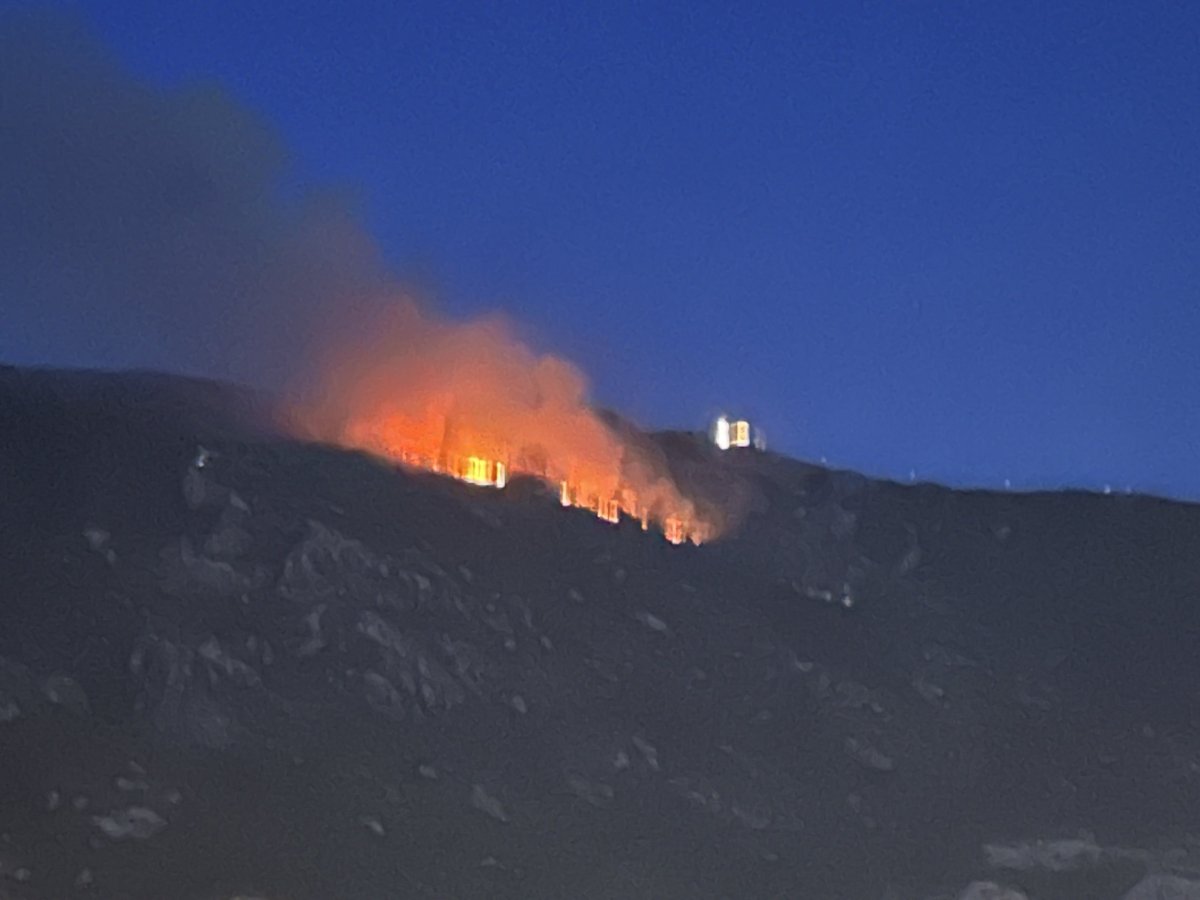 Červená se line záře.