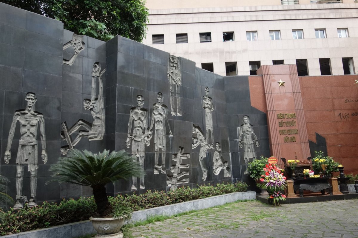 Hoa Lo Prison
